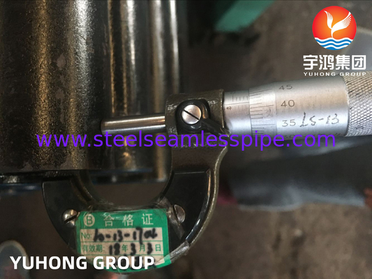Tubi senza cuciture in acciaio legato ASTM AA213 ASME SA213 T5 T9 T11 T12 T22 Spessore minimo della parete