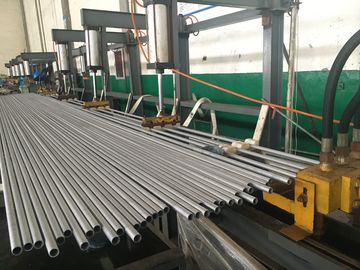 Tubi senza saldatura di ASTM B444 Gr.2 INCONEL 625 applicazione 100% UT &amp; ET &amp; GH dello scambiatore di calore di 25,4 x di 2,11 x di 6096MM