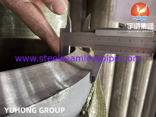 ASTM A335 P22 Tubi senza saldatura in acciaio legato laminati a caldo per caldaie