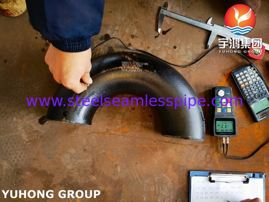 ASTM A234 WP22 CL1 / CL3 Acciaio legato con montatura a cuffia 180° gomito verniciato in nero