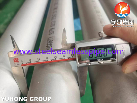 Tubo senza cuciture in acciaio inossidabile ASTM A213 TP347 Tubo per scambiatori di calore UNS S34700