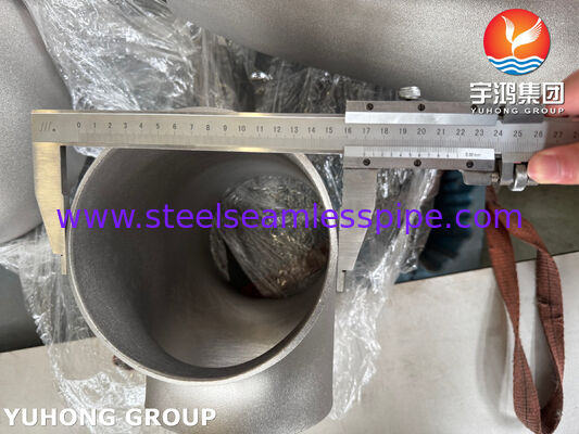 Raccordo in acciaio legato al nichel ASTM B366 WP20CB / Alloy 20 / UNS N08020 a saldare a piena penetrazione a Tequidistante