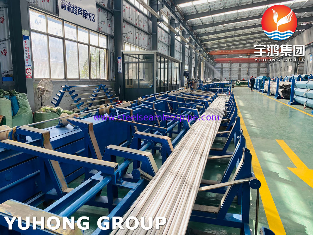 ASTM A213 TP316L Tubo senza saldatura in acciaio inossidabile con elevata resistenza alla corrosione per scambiatori di calore ET HT