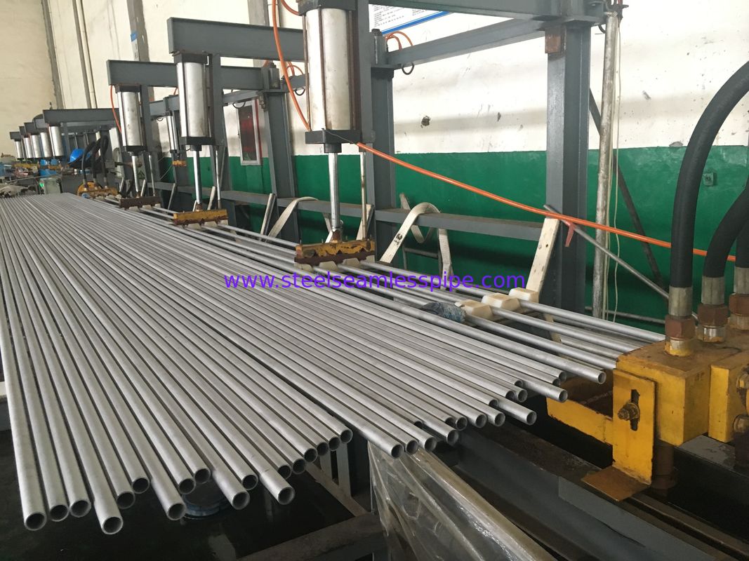 Tubi senza saldatura di ASTM B444 Gr.2 INCONEL 625 applicazione 100% UT &amp; ET &amp; GH dello scambiatore di calore di 25,4 x di 2,11 x di 6096MM