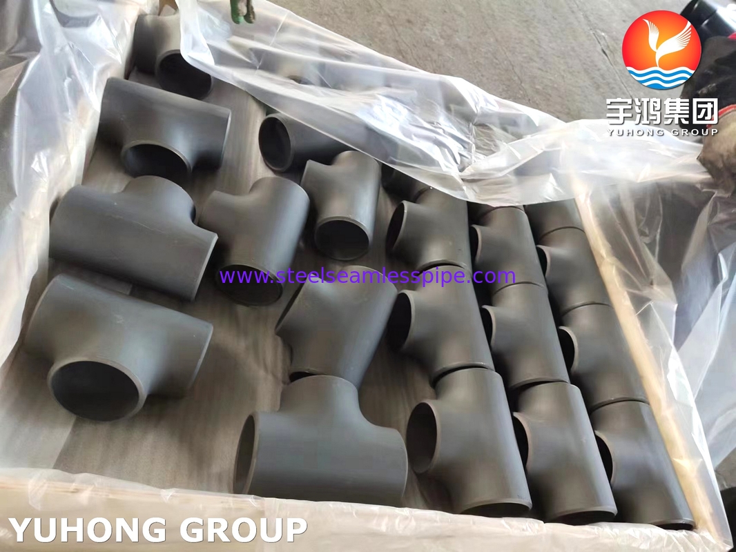 ASTM A234 WP11 Equal Tee, Saldatura a coda in acciaio al carbonio, Vernice nera a prova di ruggine